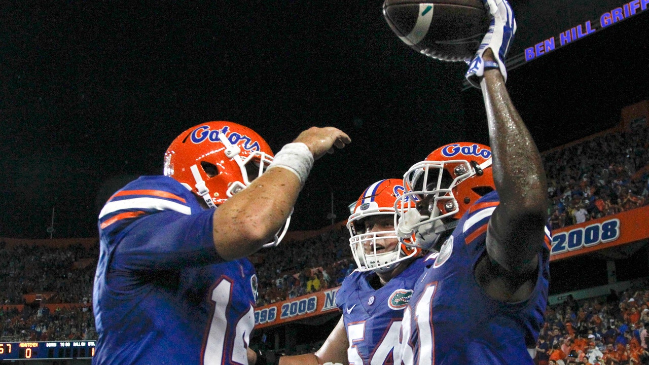 Despite offensive struggles, Florida takes care of Massachusetts